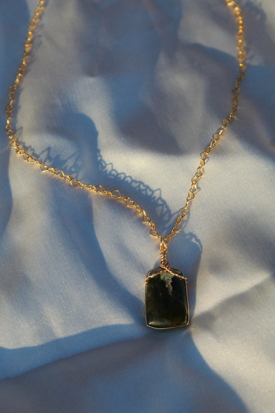 Load image into Gallery viewer, Green Opal Compassion Necklace
